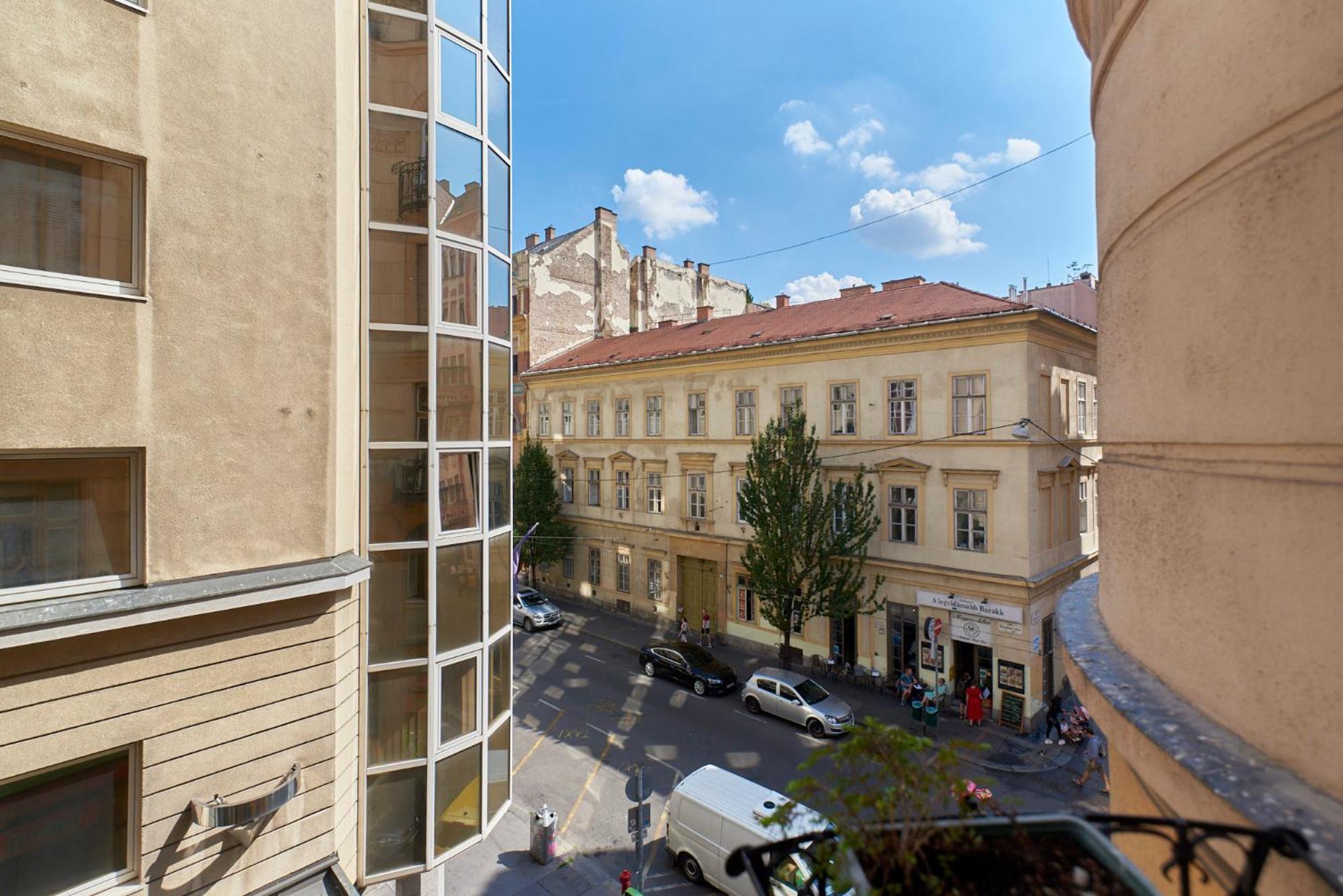 Budapest City Center W18, Budapest